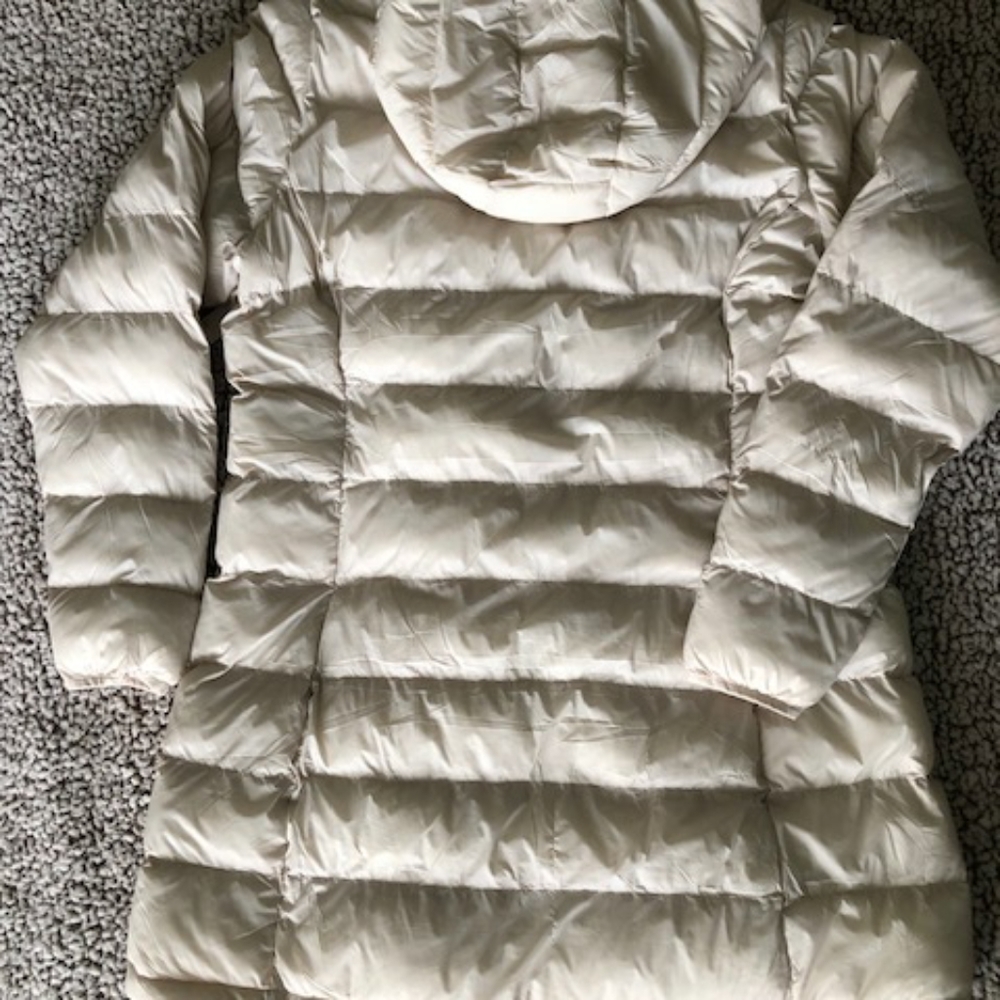 NWT off white coat Amazon size XL